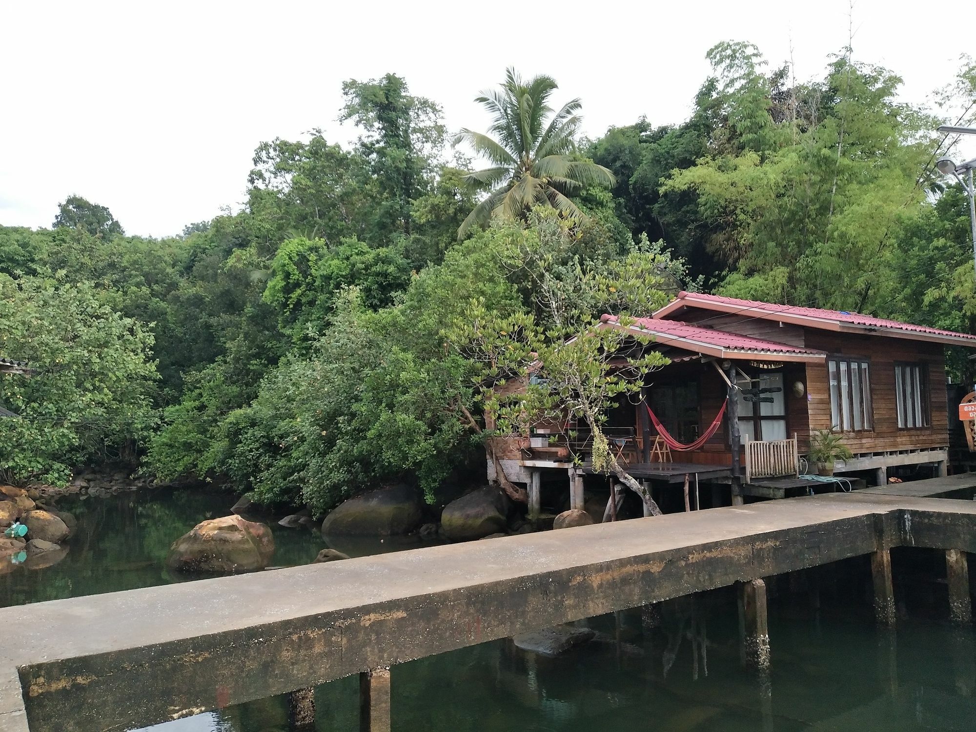 Ban Raw Homestay Ko Kut Exterior photo